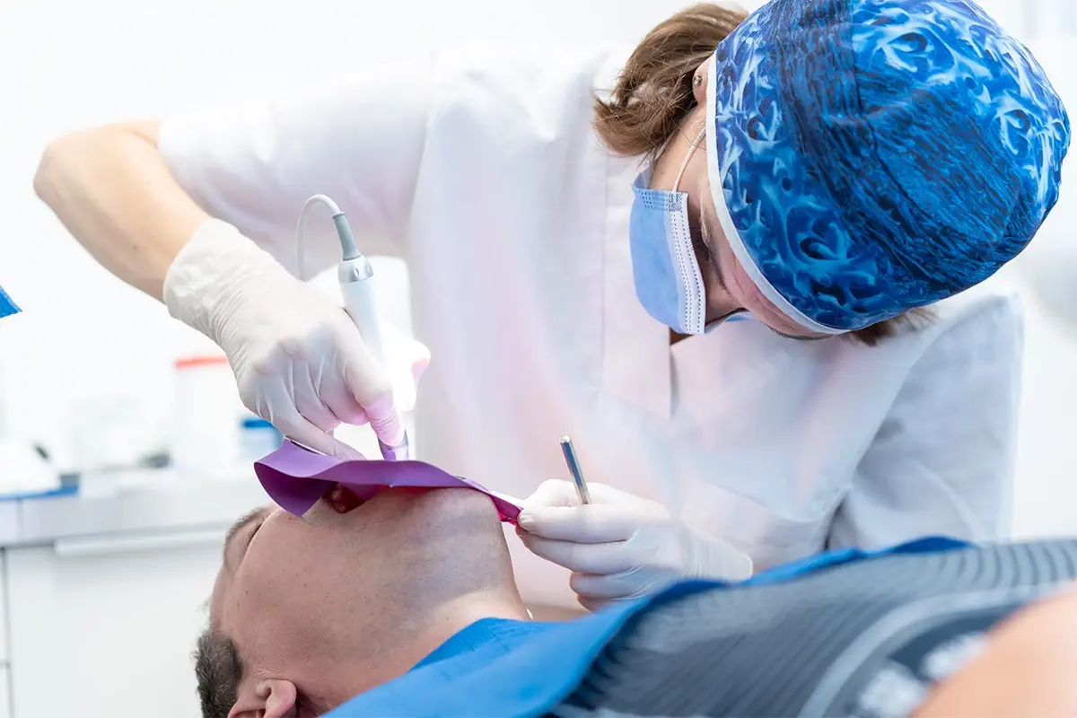parodontologie-behandlung-der-parodontitis-5